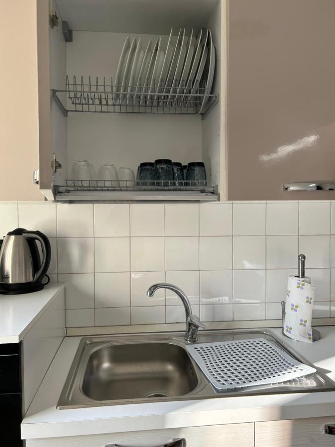 Takapradalu Villa Cisterna dʼAsti Exteriör bild