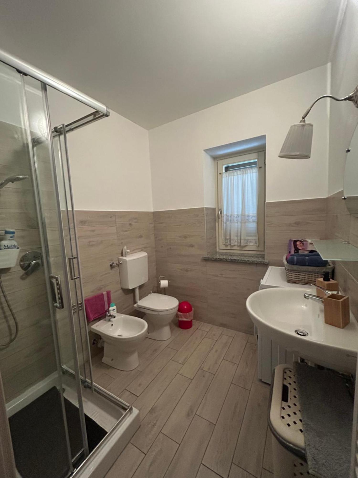 Takapradalu Villa Cisterna dʼAsti Exteriör bild
