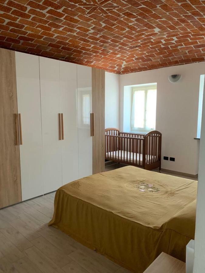 Takapradalu Villa Cisterna dʼAsti Exteriör bild